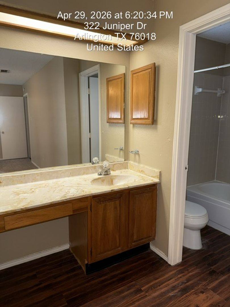 House for rent at 322 Juniper Dr, Arlington, TX 76018