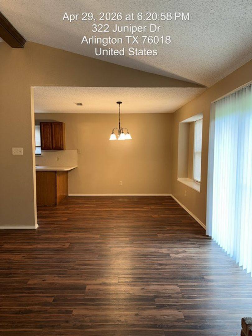 House for rent at 322 Juniper Dr, Arlington, TX 76018
