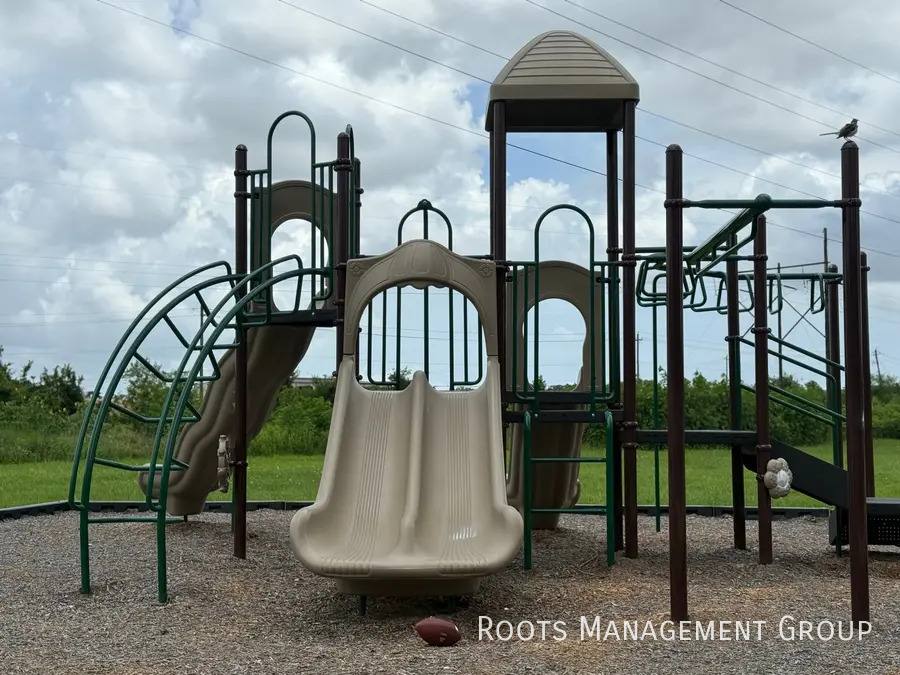 Apartment for rent at 15766 Clarke Springs Dr #15766C, Houston, TX 77053
