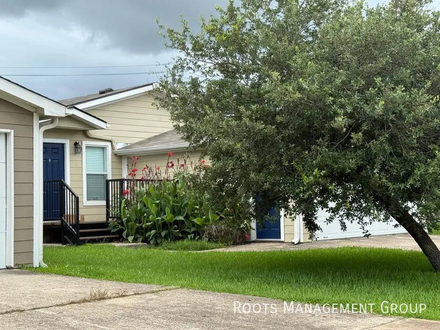 Apartment for rent at 15766 Clarke Springs Dr #15766C, Houston, TX 77053