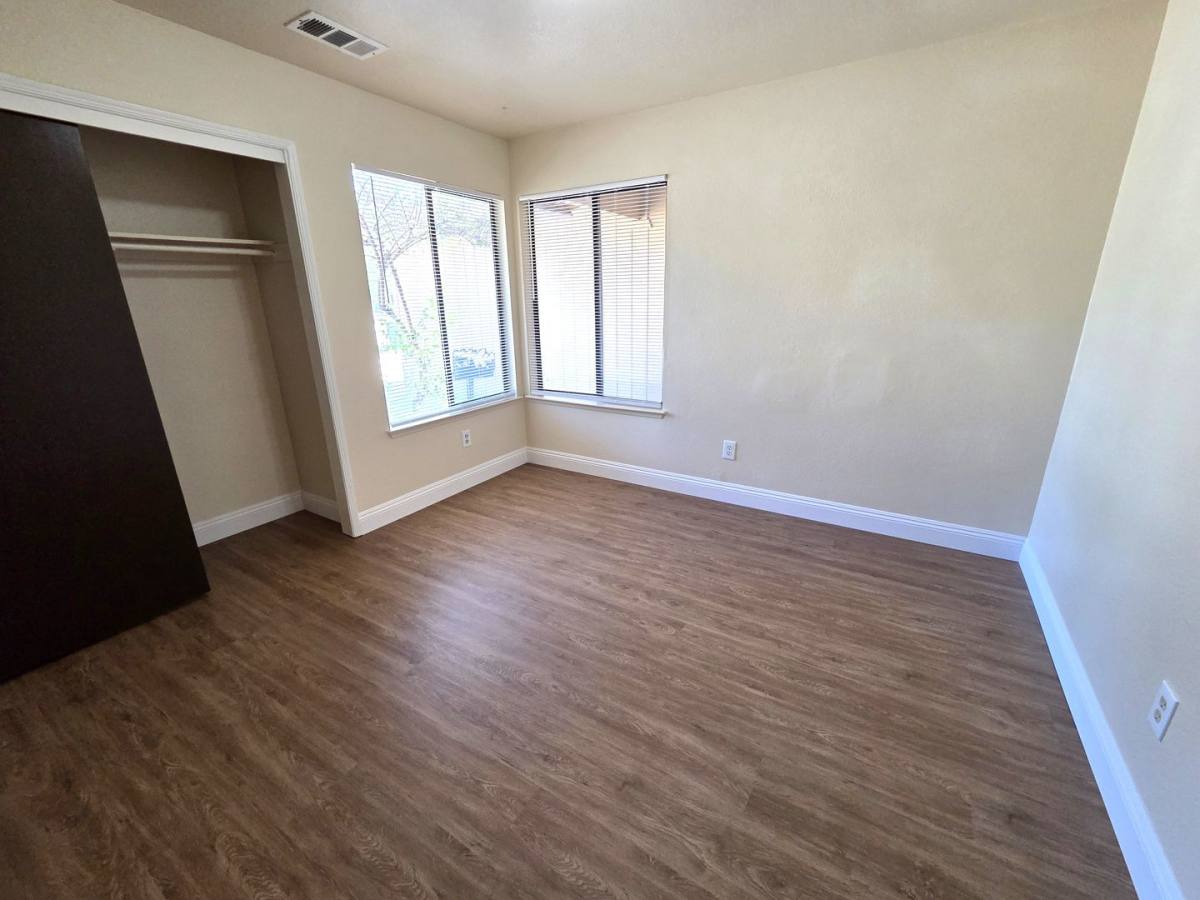 House for rent at 1139 W Glenn Court, Porterville, CA 93257