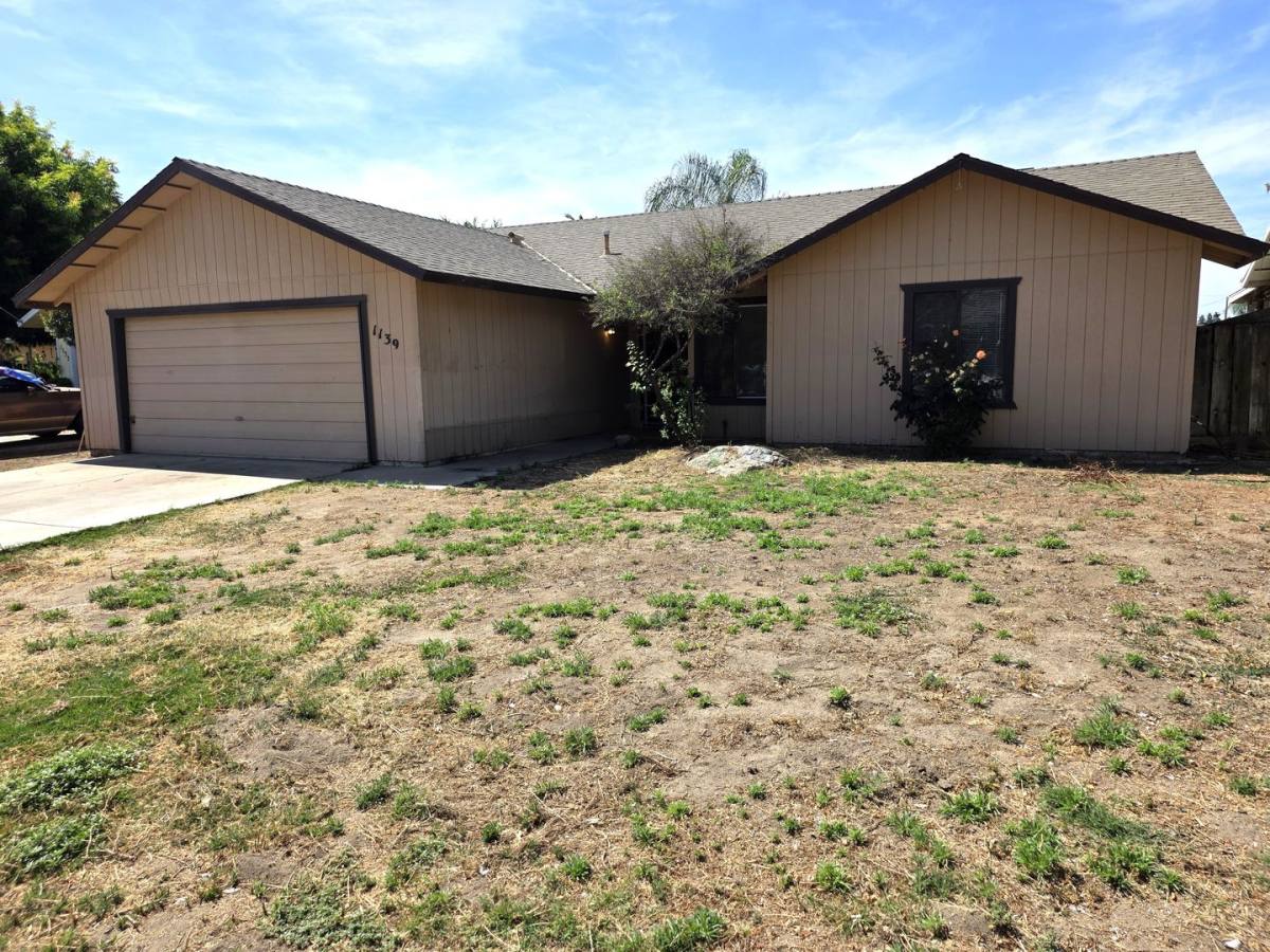 House for rent at 1139 W Glenn Court, Porterville, CA 93257