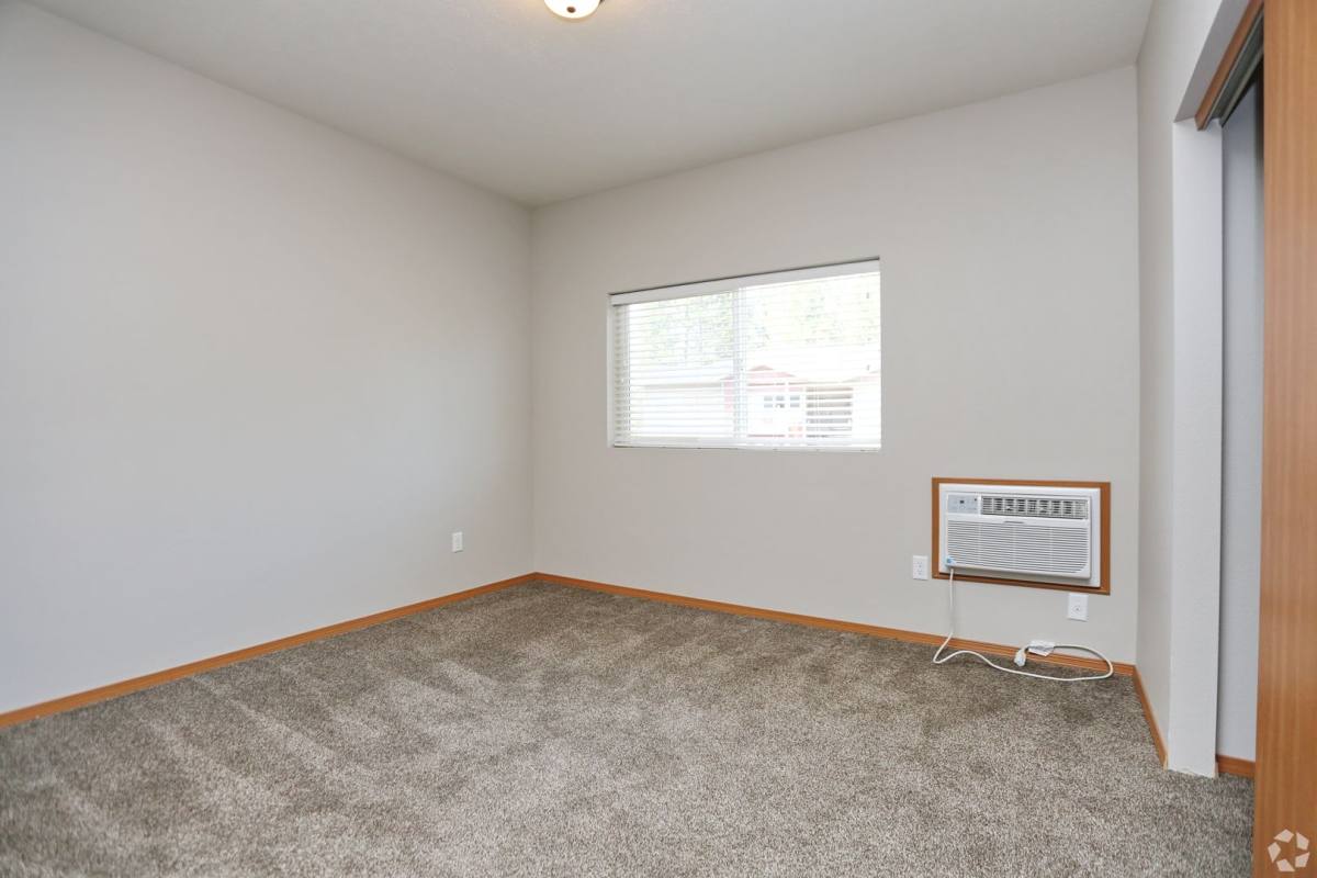 Apartment for rent at 1048 W 1st St, Cheney, WA 99004