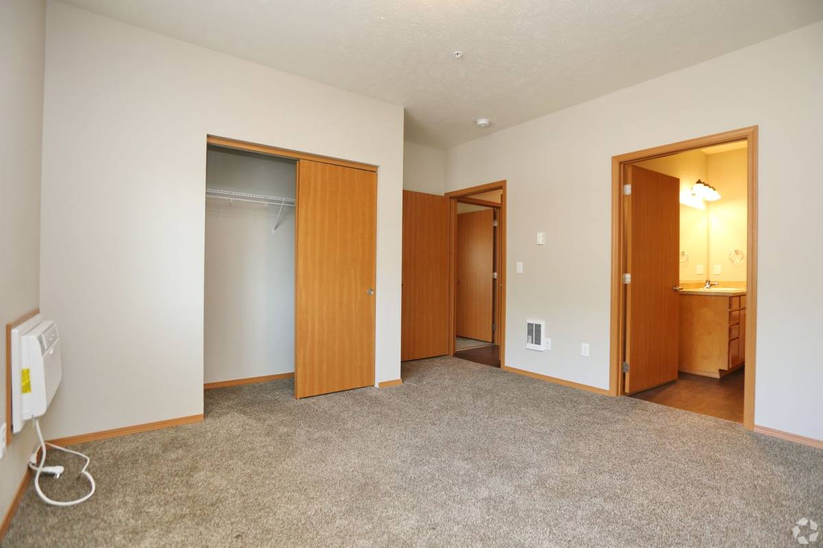 Apartment for rent at 1048 W 1st St, Cheney, WA 99004