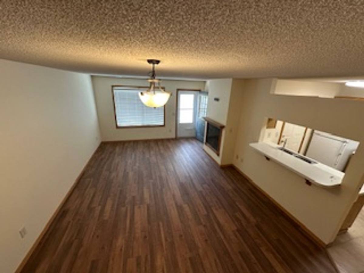 Townhouse for rent at 14764 Excelsior Lane, Saint Paul, MN 55124