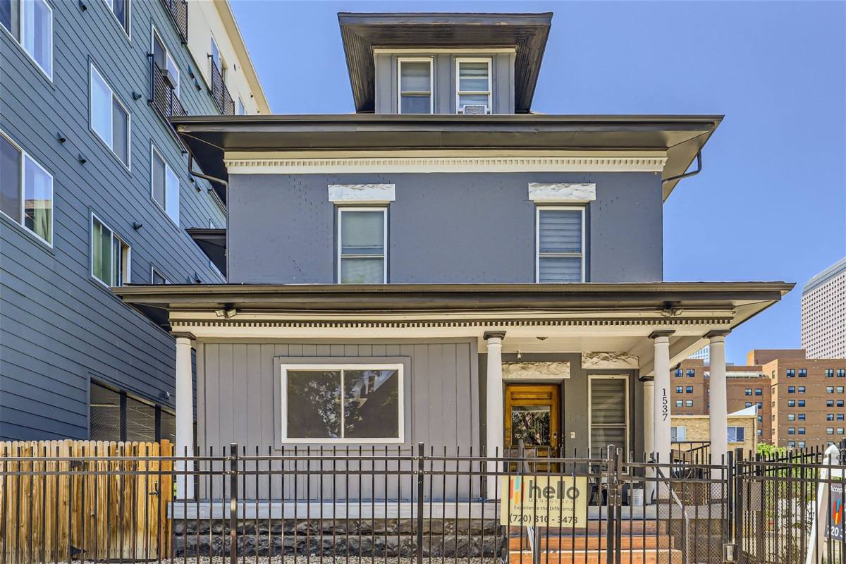 Townhouse for rent at 1537 N Pearl St #5, Denver, CO 80203