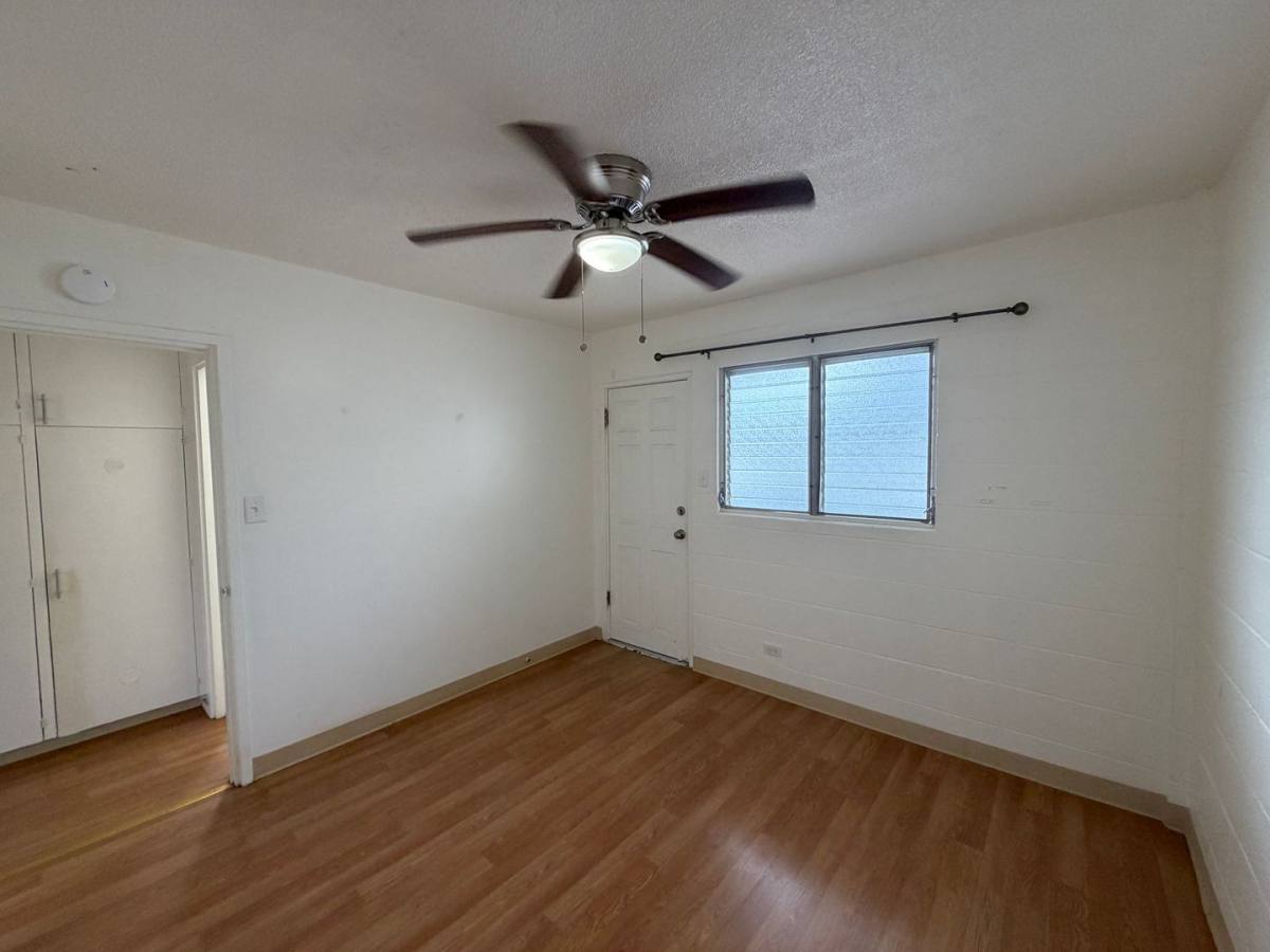 Apartment for rent at 1712 Poki St, Honolulu, HI 96822