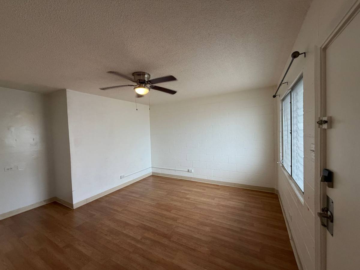 Apartment for rent at 1712 Poki St, Honolulu, HI 96822