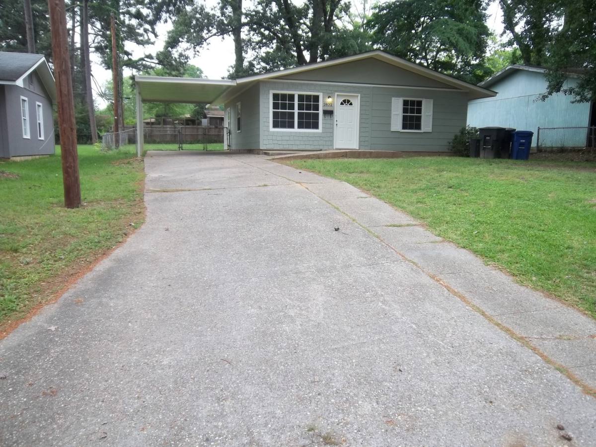 House for rent at 2832 Holiday Lane, Shreveport, LA 71118