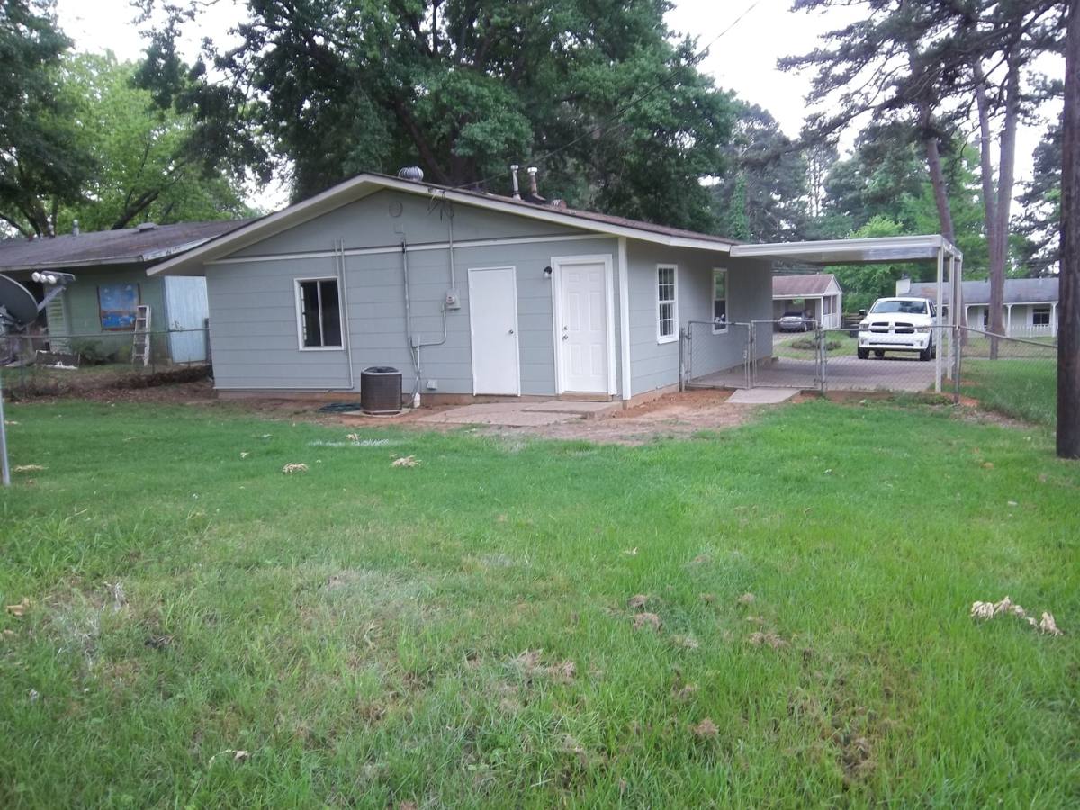 House for rent at 2832 Holiday Lane, Shreveport, LA 71118