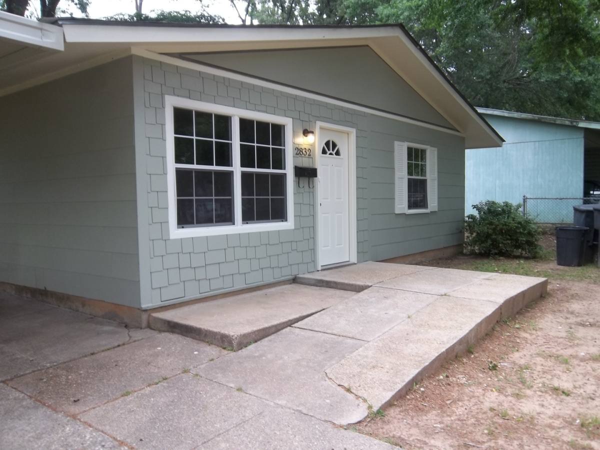 House for rent at 2832 Holiday Lane, Shreveport, LA 71118