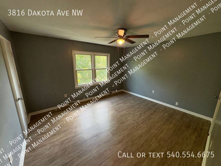 House for rent at 3816 Dakota Ave NW, Roanoke, VA 24017
