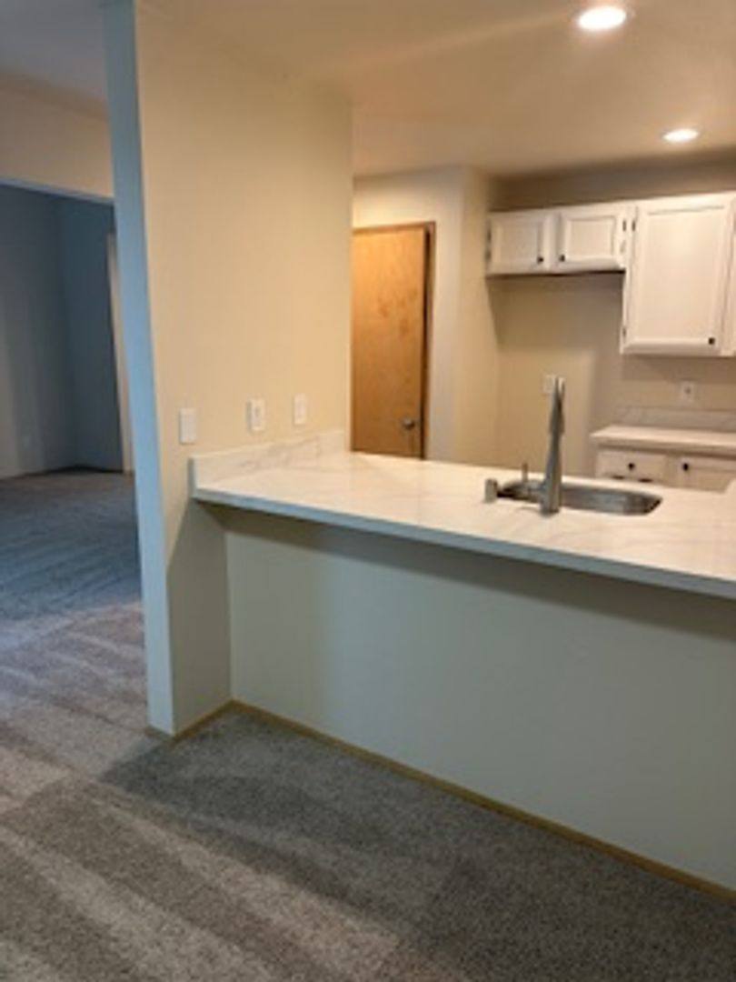 Apartment for rent at 10915 NE 128th St, Kirkland, WA 98034