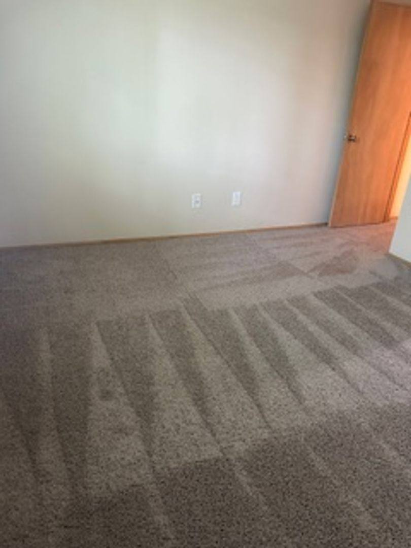 Apartment for rent at 10915 NE 128th St, Kirkland, WA 98034