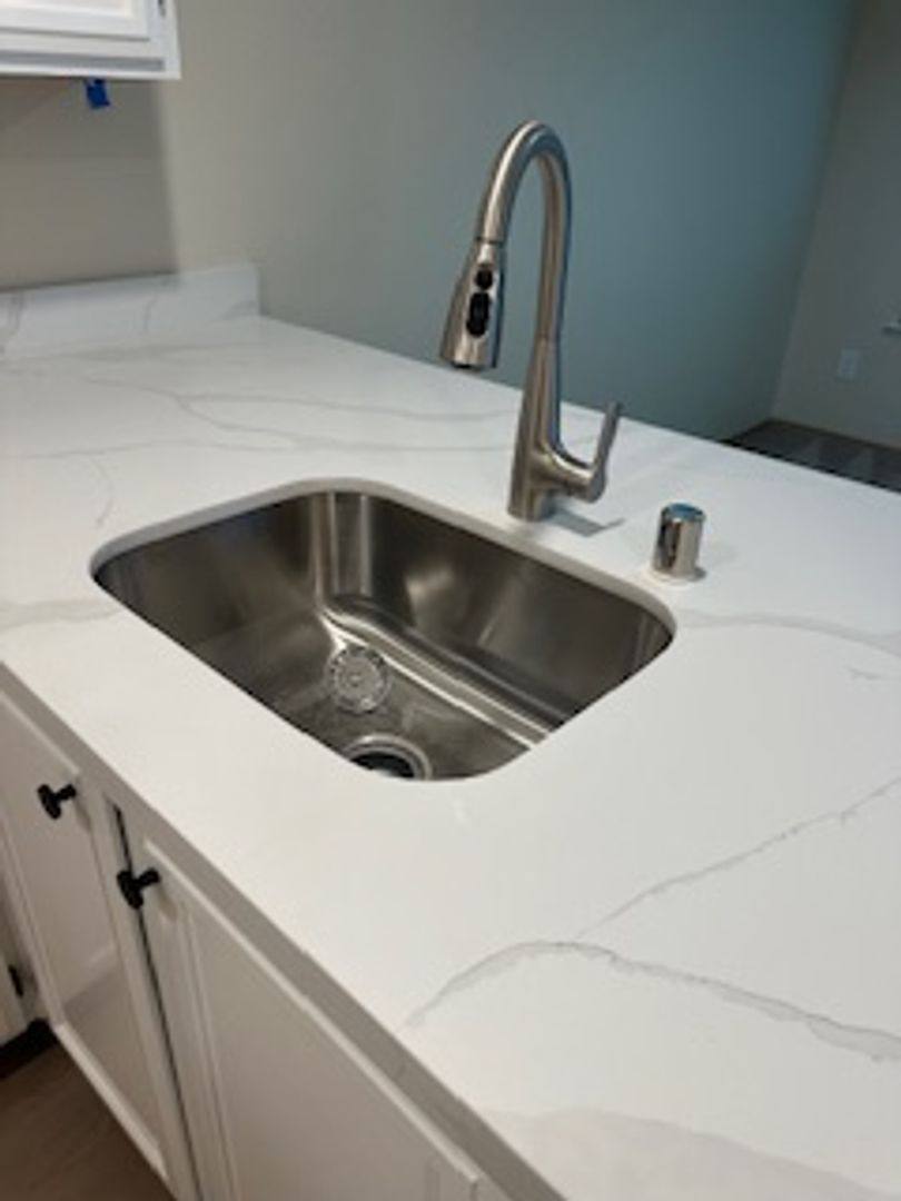 Apartment for rent at 10915 NE 128th St, Kirkland, WA 98034