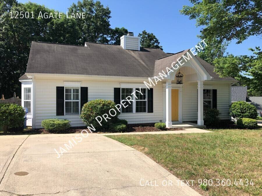 House for rent at 12501 Agate Lane, Pineville, NC 28134