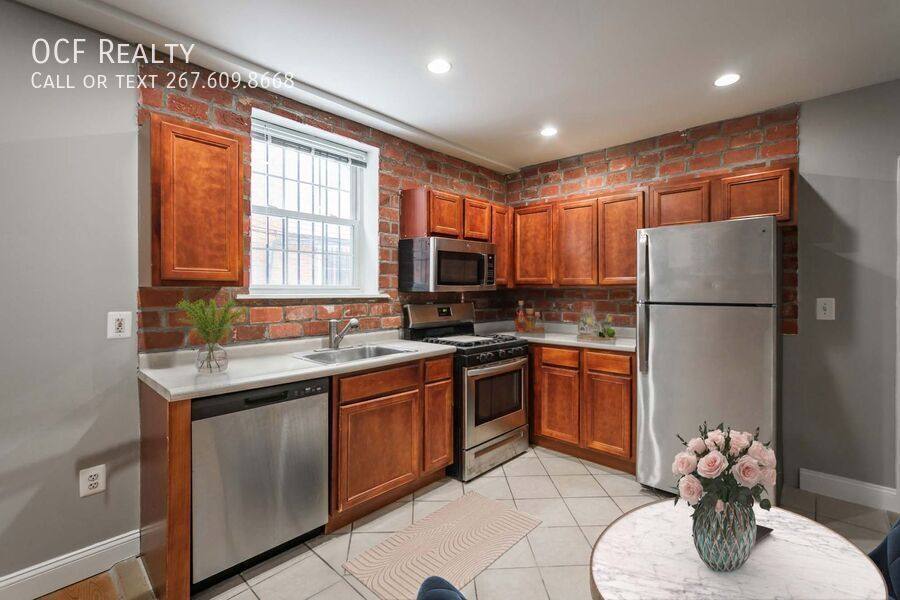 Apartment for rent at 2123 Spring Garden St #1R, Philadelphia, PA 19130