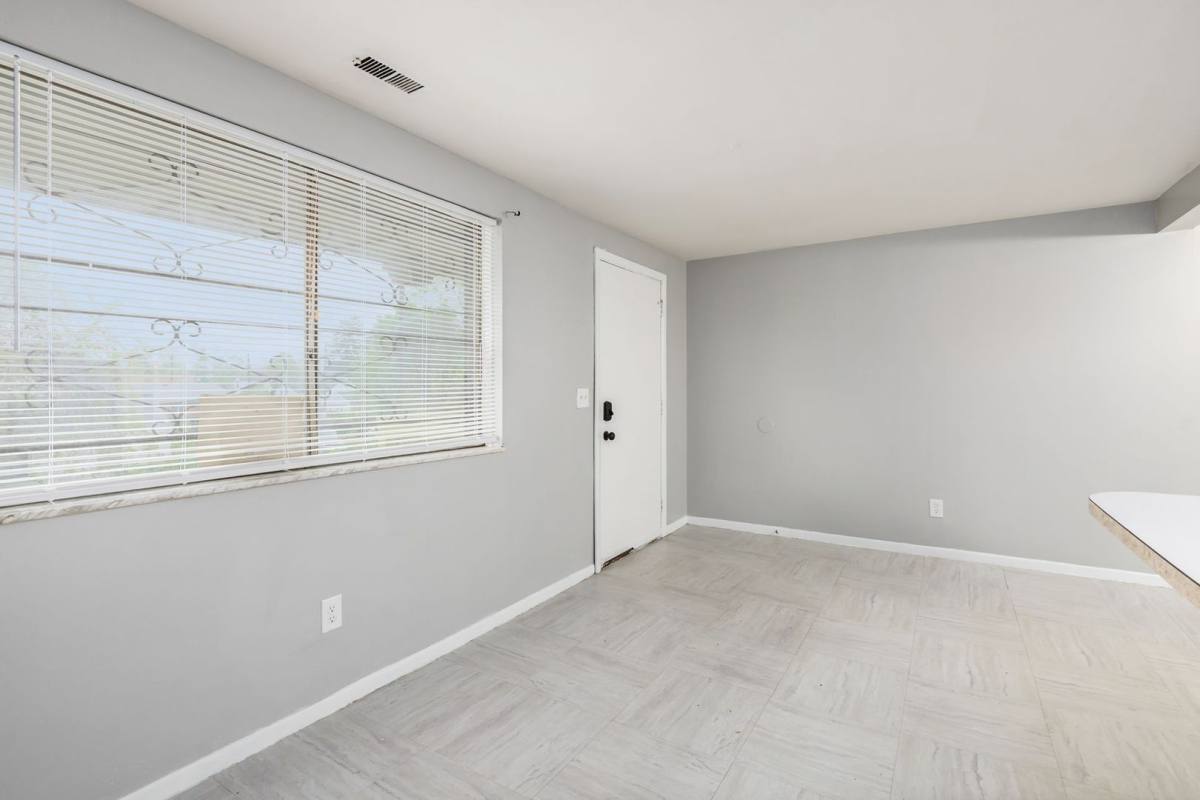 Apartment for rent at 2888 Cleveland Ave, Columbus, OH 43224