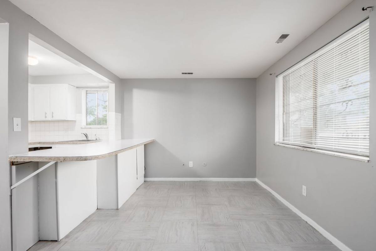 Apartment for rent at 2888 Cleveland Ave, Columbus, OH 43224