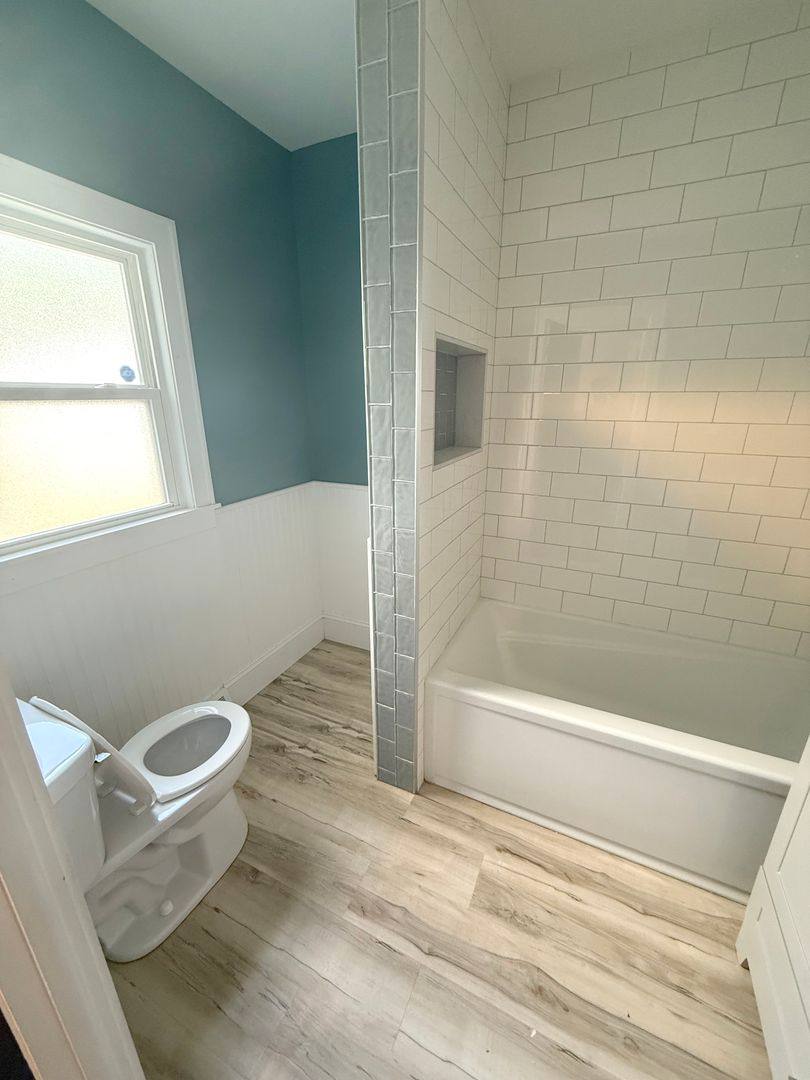 Apartment for rent at 522-524 Lafayette Ave, Rockford, IL 61107