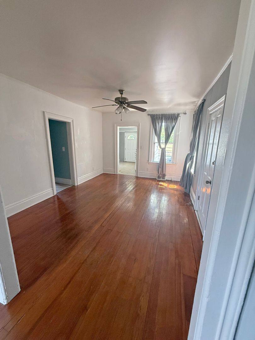 Apartment for rent at 522-524 Lafayette Ave, Rockford, IL 61107