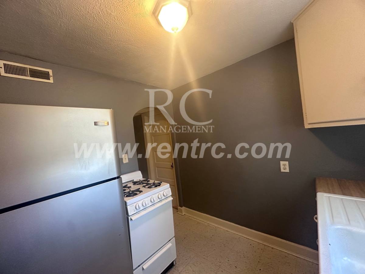Apartment for rent at 526-2E Main E, Hoopeston, IL 60942