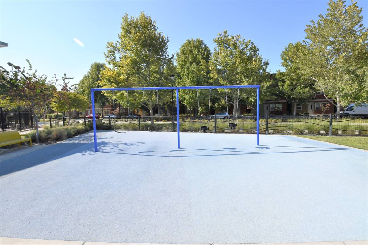 Apartment for rent at 845 Bronze Lane, West Sacramento, CA 95691