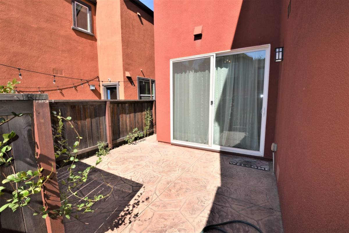 Apartment for rent at 845 Bronze Lane, West Sacramento, CA 95691
