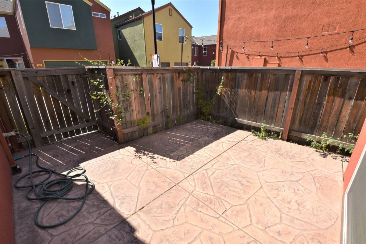 Apartment for rent at 845 Bronze Lane, West Sacramento, CA 95691