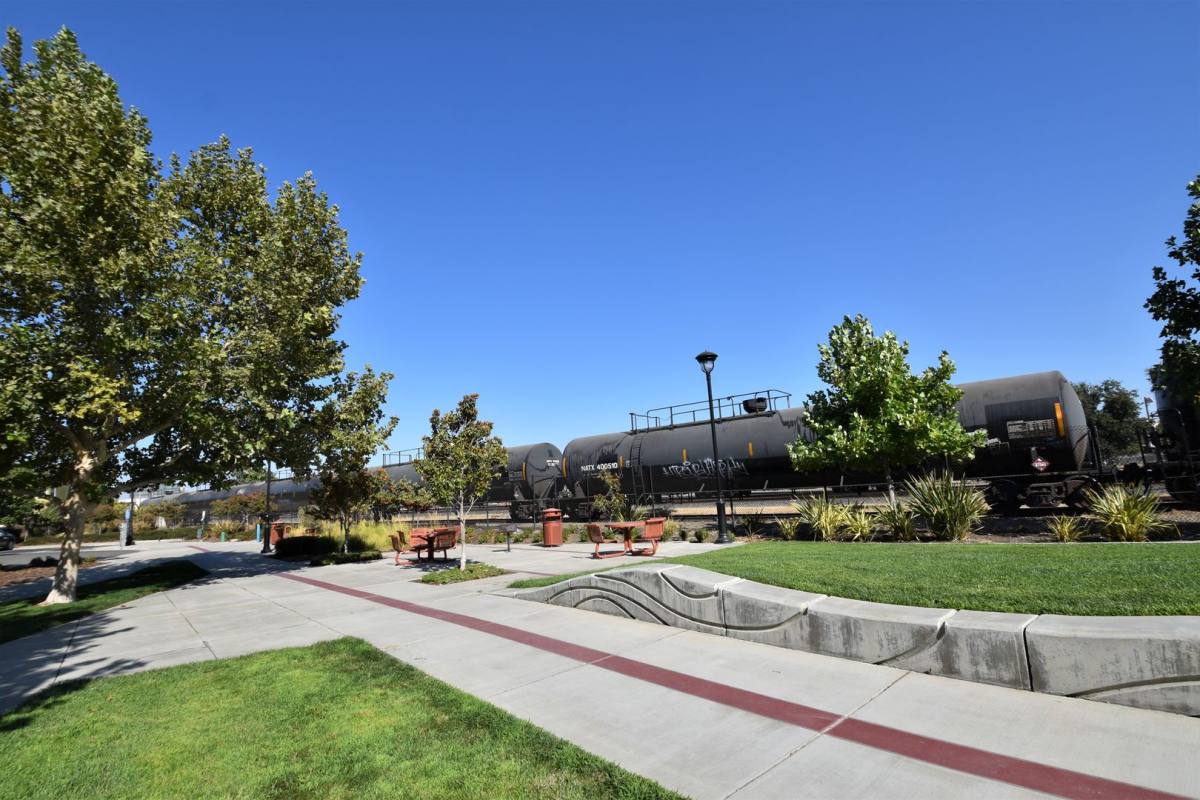 Apartment for rent at 845 Bronze Lane, West Sacramento, CA 95691