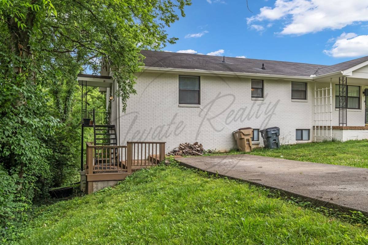 Townhouse for rent at 606 Ellen Dr, Goodlettsville, TN 37072