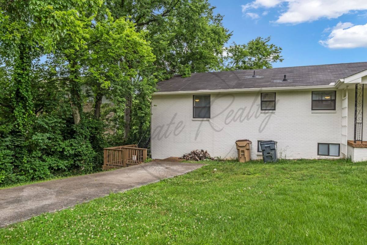 Townhouse for rent at 606 Ellen Dr, Goodlettsville, TN 37072
