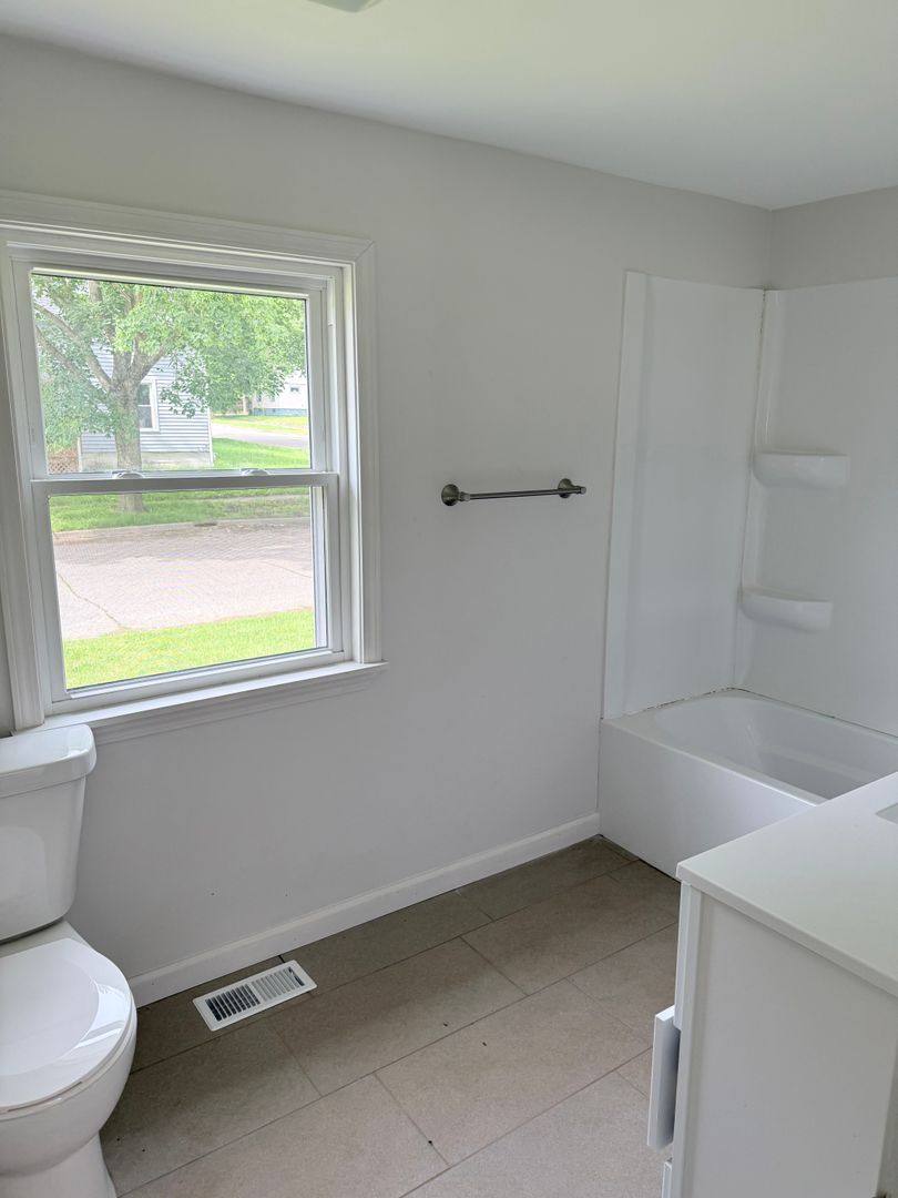 House for rent at 1200 Sheldon St, Jackson, MI 49203
