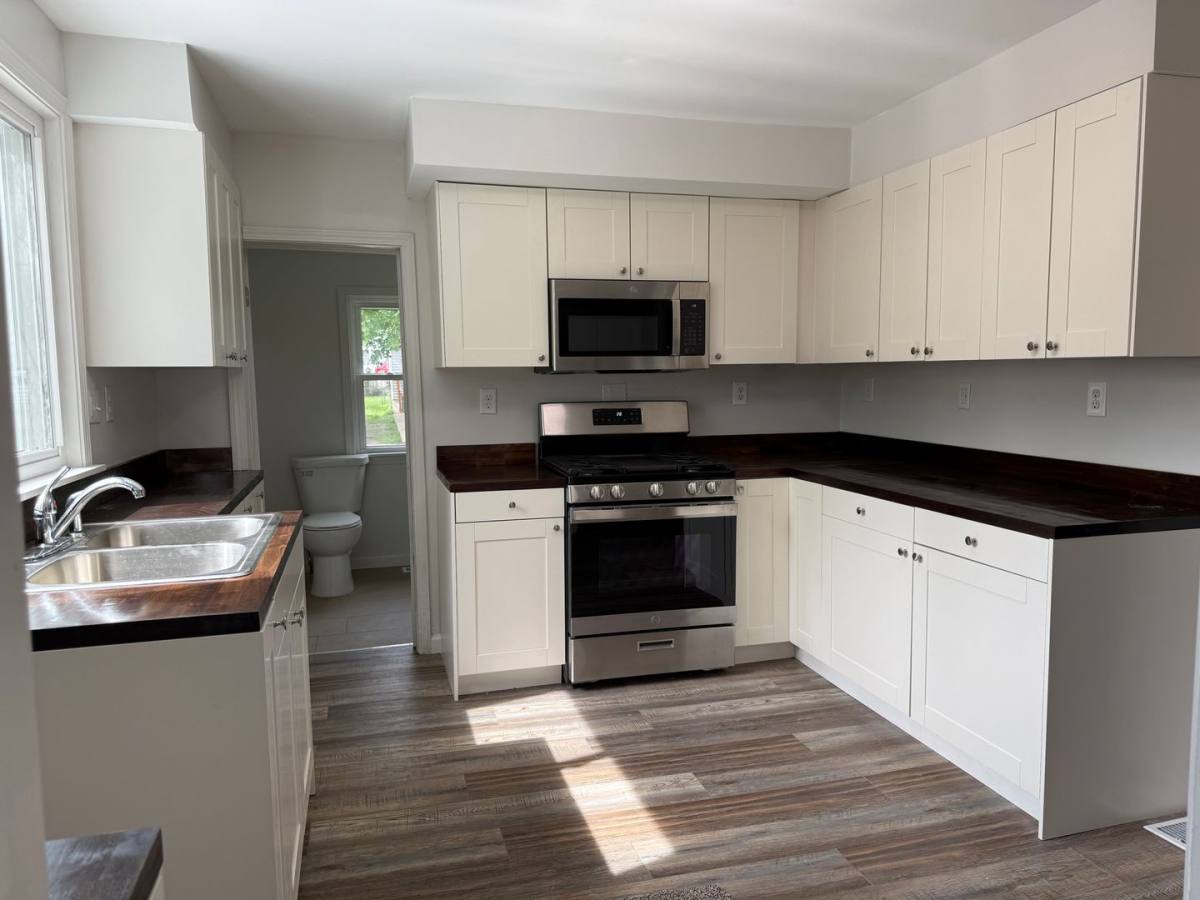 House for rent at 1200 Sheldon St, Jackson, MI 49203