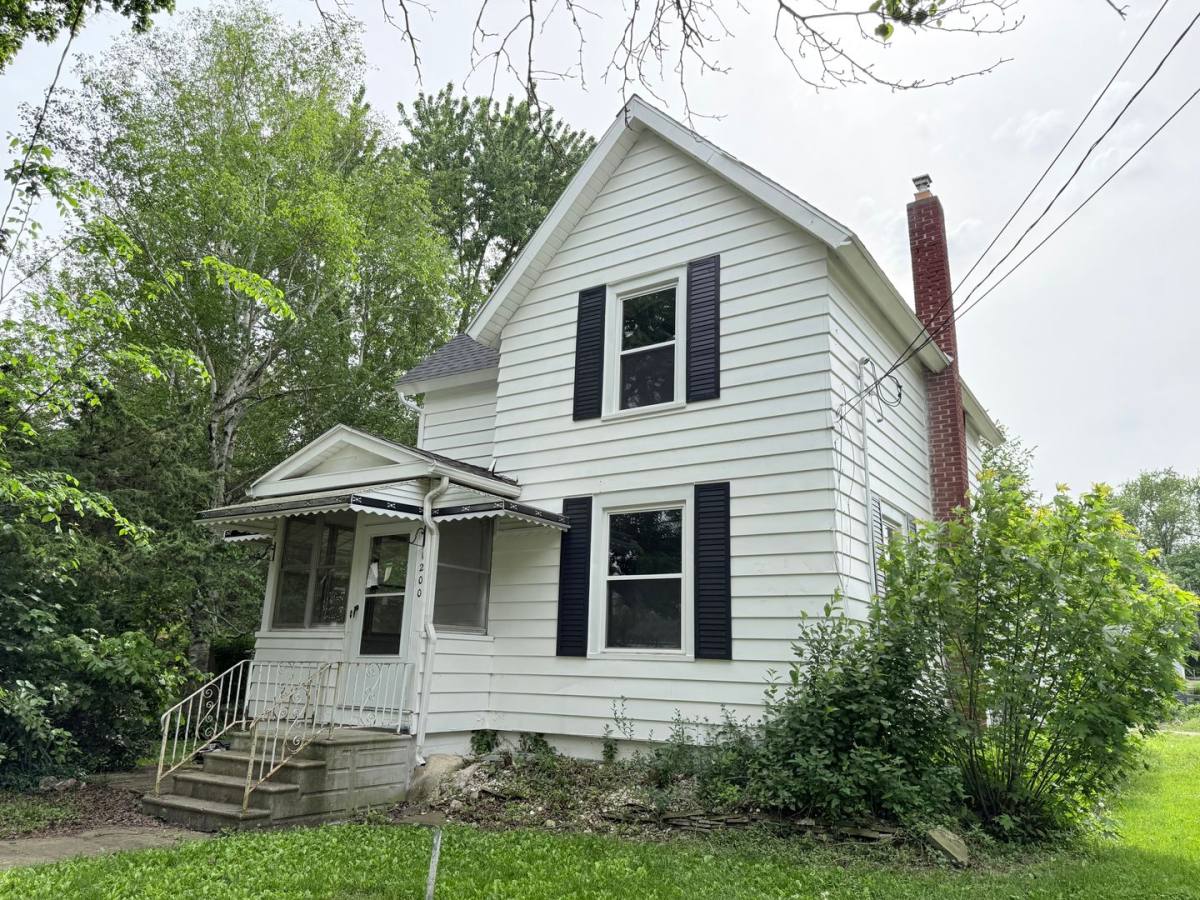 House for rent at 1200 Sheldon St, Jackson, MI 49203