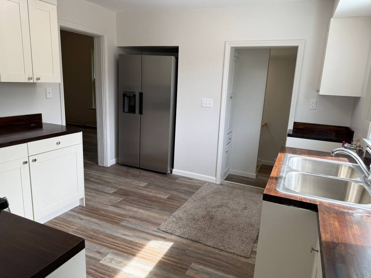 House for rent at 1200 Sheldon St, Jackson, MI 49203