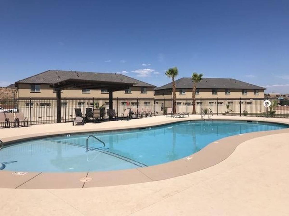 Townhouse for rent at 1001 W Curly Hollow Dr, Saint George, UT 84770