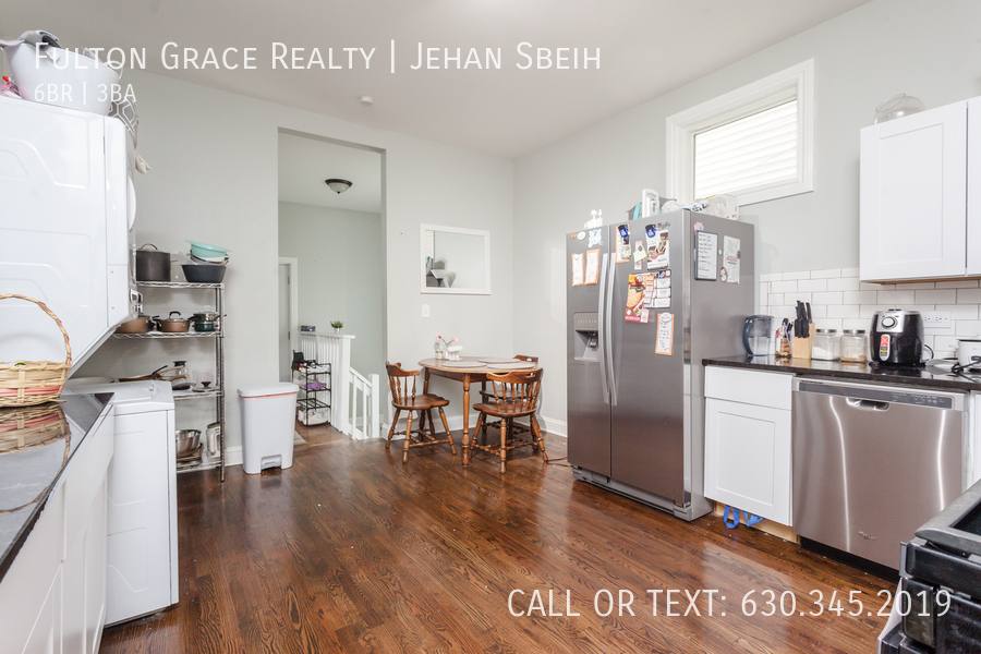 Apartment for rent at 2733 N Sheffield Ave #2F, Chicago, IL 60614