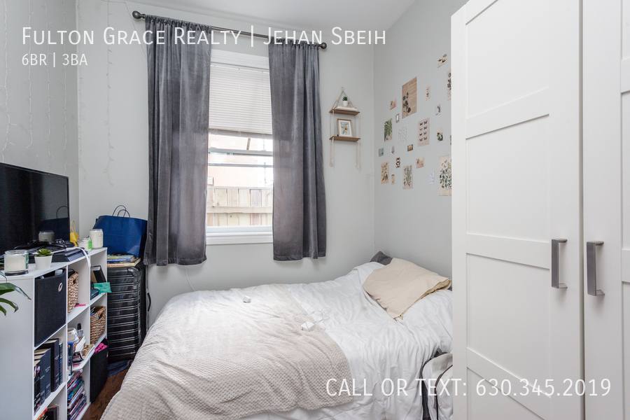Apartment for rent at 2733 N Sheffield Ave #2F, Chicago, IL 60614