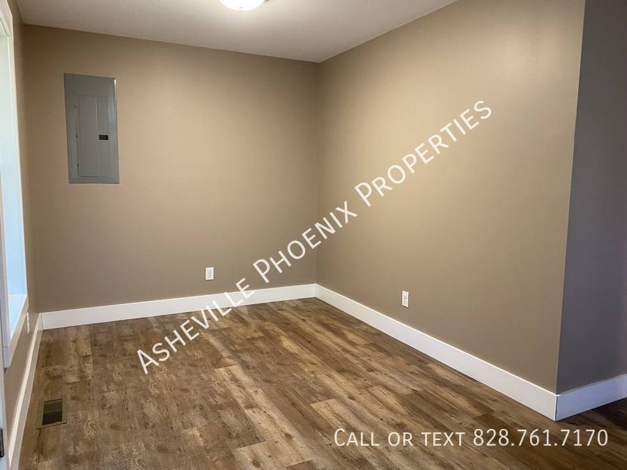 House for rent at 5 Morgan Ridge Lane, Asheville, NC 28806