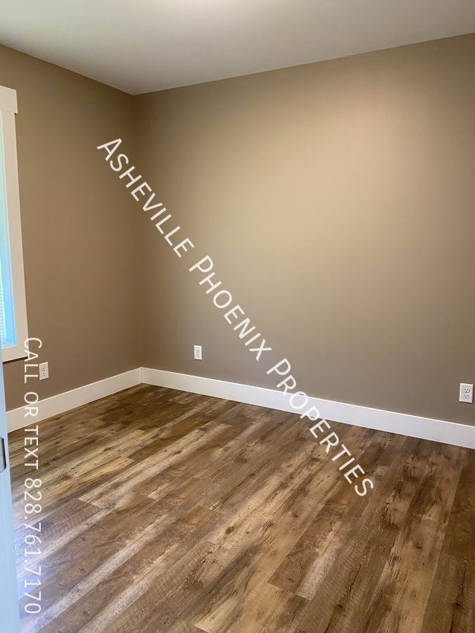 House for rent at 5 Morgan Ridge Lane, Asheville, NC 28806