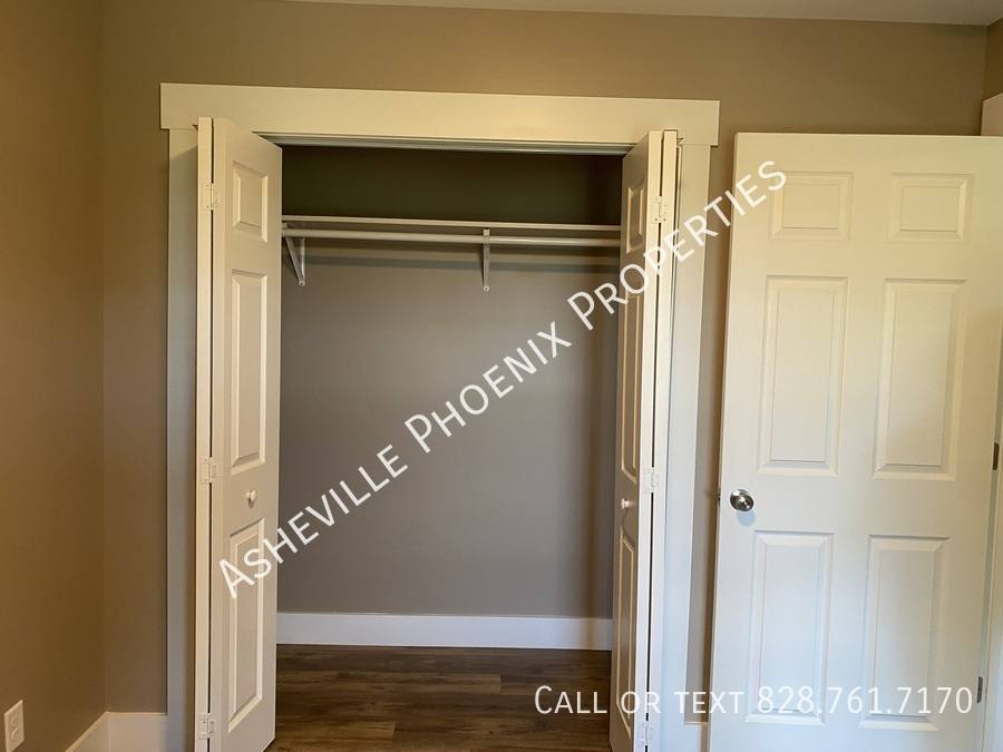 House for rent at 5 Morgan Ridge Lane, Asheville, NC 28806