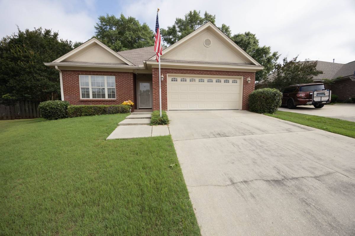 House for rent at 106 Sweet Meadow Court, Prattville, AL 36066