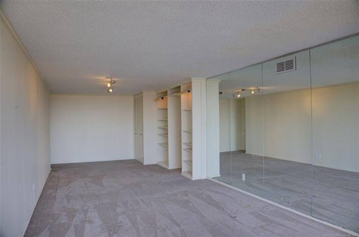 Apartment for rent at 1502 S Boulder Ave, Tulsa, OK 74119