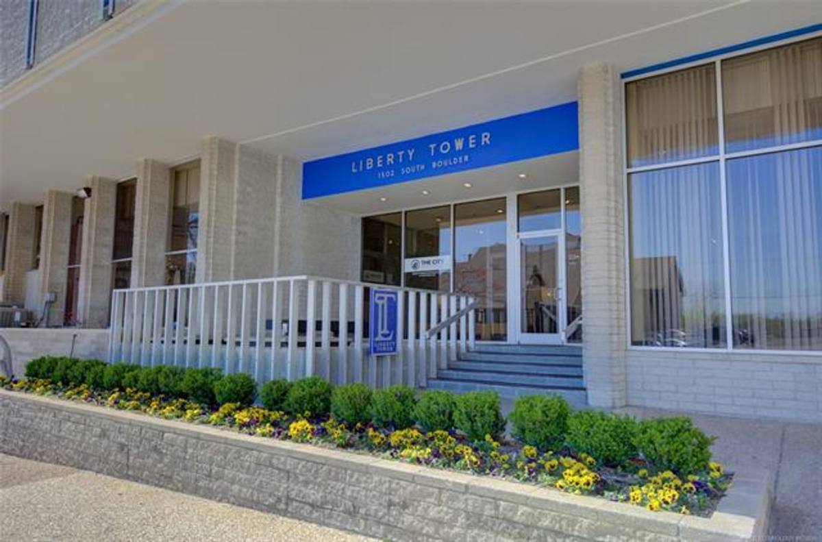 Apartment for rent at 1502 S Boulder Ave, Tulsa, OK 74119
