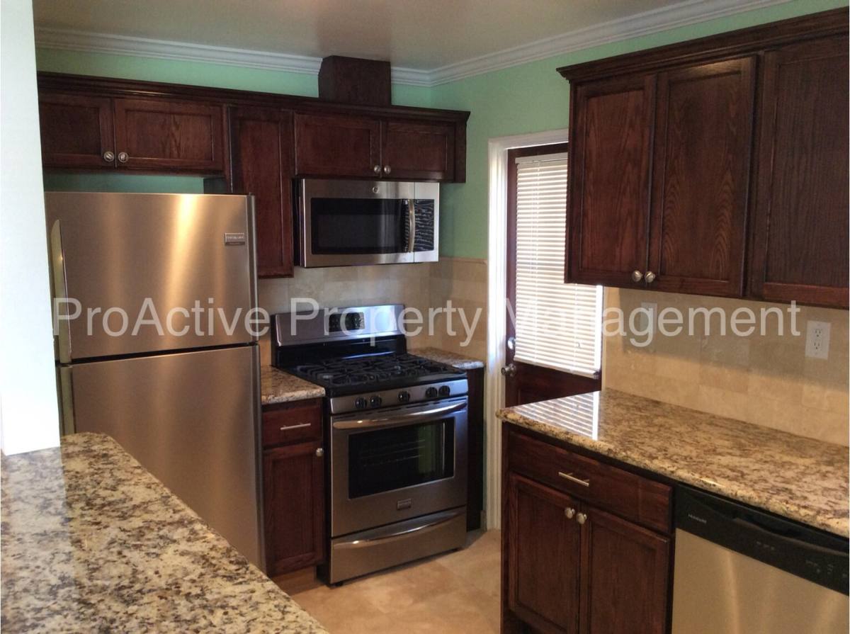 House for rent at 1630 N Ontario St, Burbank, CA 91505