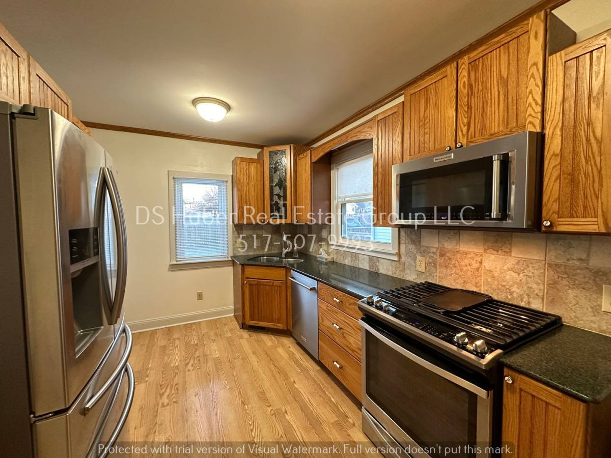 1027 Climax St, Lansing, MI 48912 - House for Rent - Image 6