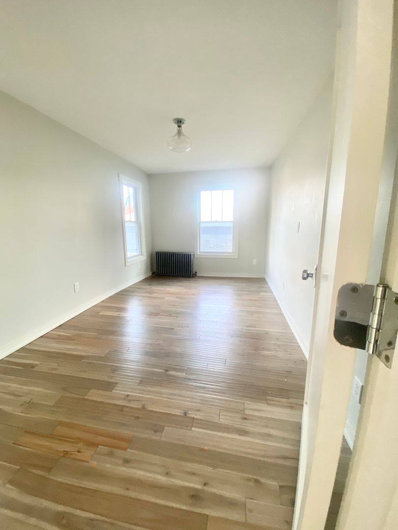 Apartment for rent at 154 Broadway, Port Ewen, NY 12466