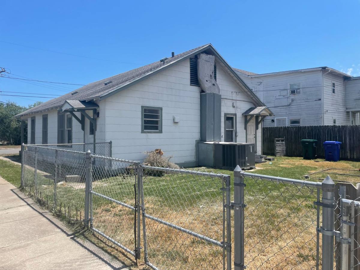 House for rent at 1601 6th St, Corpus Christi, TX 78404