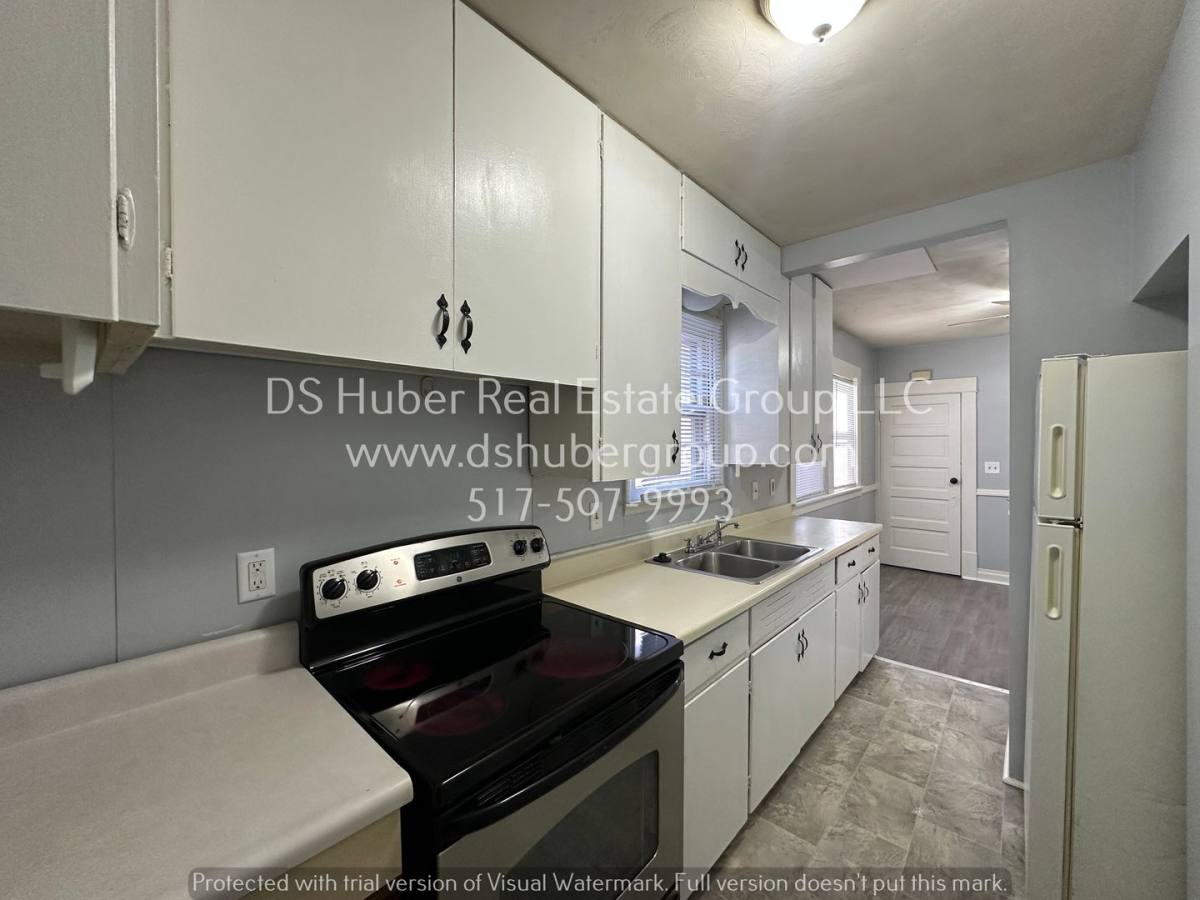 Apartment for rent at 117 E N St #A, Lansing, MI 48906